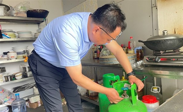 【发明模范“五星党员”⑤】苗延津：念好“专、严、活、实、检”五字诀 专心折务显继续
